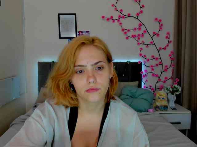DellaRowwe webcam