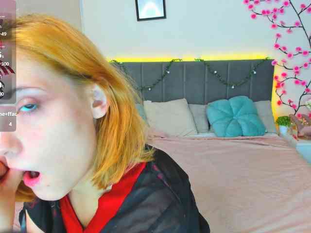 DellaRowwe webcam