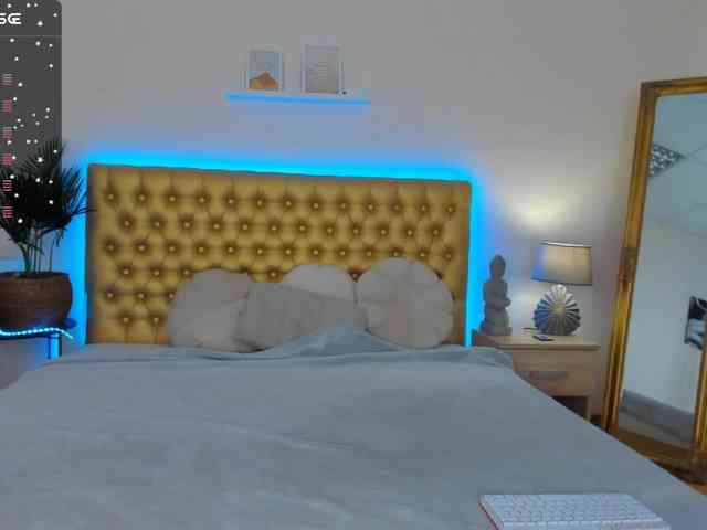 DellaRowwe webcam