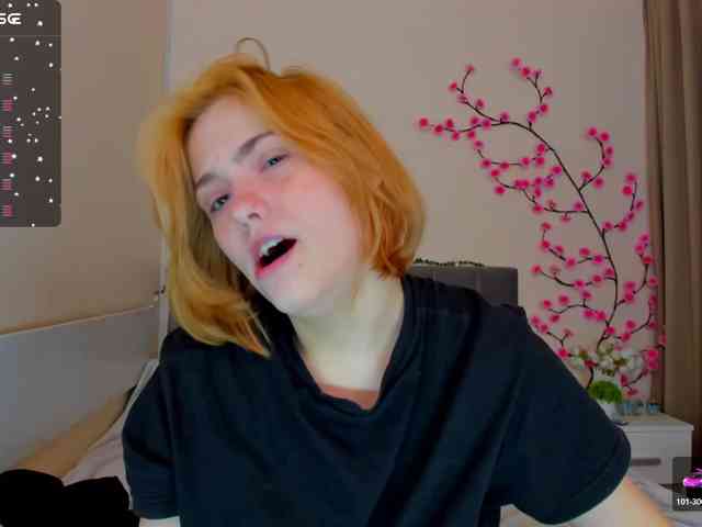 DellaRowwe webcam