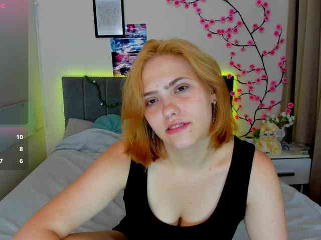 DellaRowwe webcam