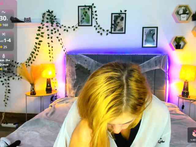 DellaRowwe webcam