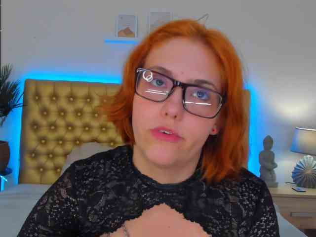 DellaRowwe webcam