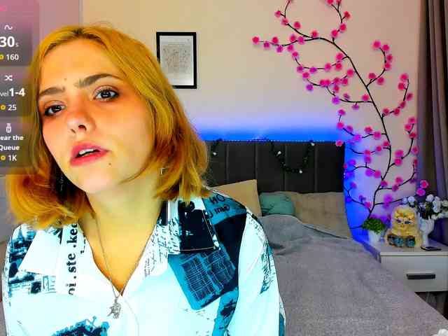 DellaRowwe webcam