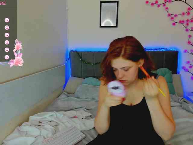 DellaRowwe webcam