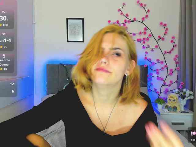 DellaRowwe webcam