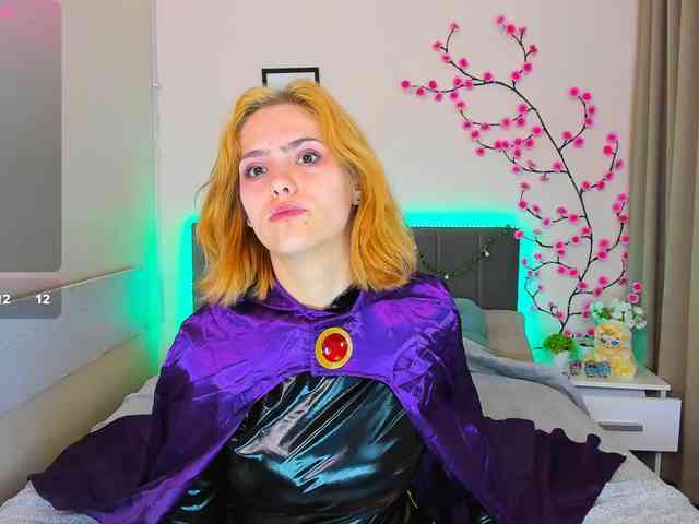 DellaRowwe webcam