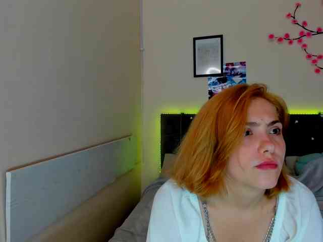 DellaRowwe webcam