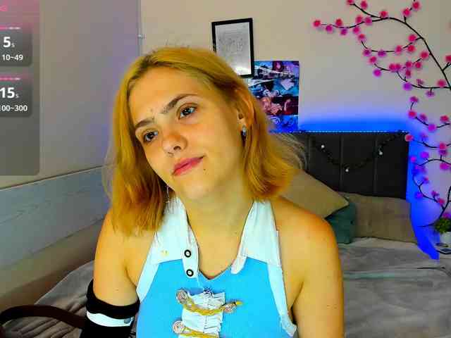 DellaRowwe webcam