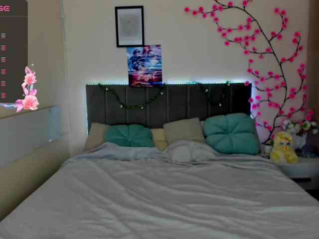 DellaRowwe webcam