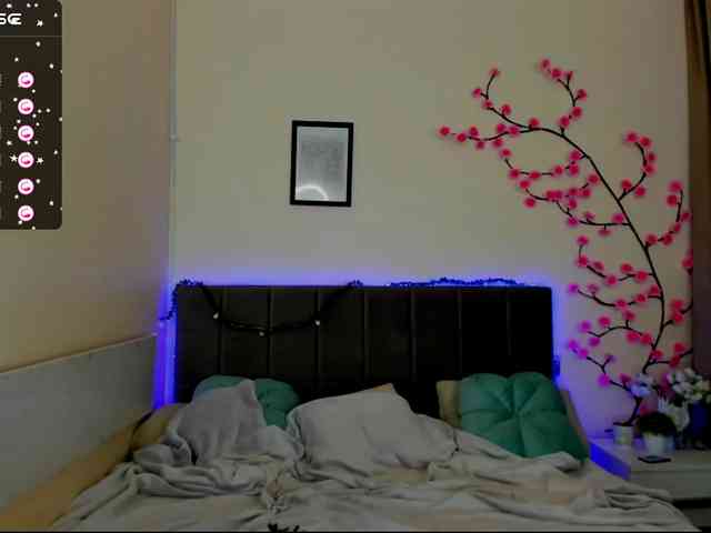 DellaRowwe webcam