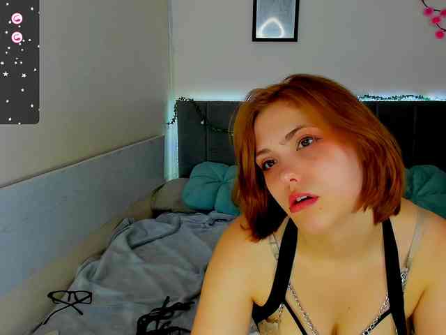 DellaRowwe Live Webcam on BongaCams
