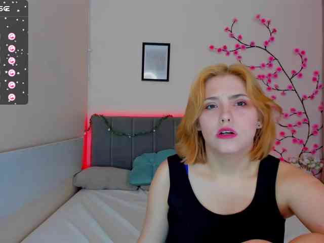 DellaRowwe webcam