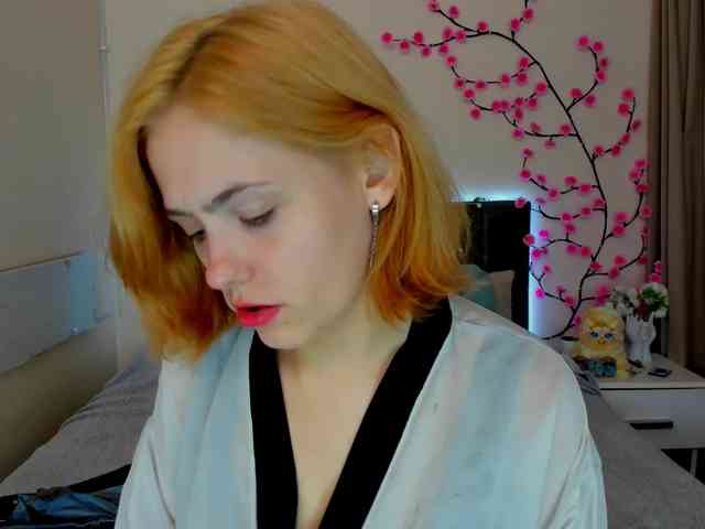DellaRowwe webcam