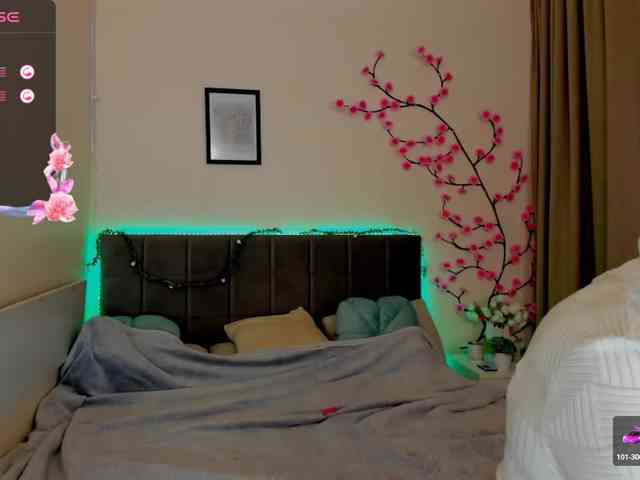 DellaRowwe Live Webcam on BongaCams