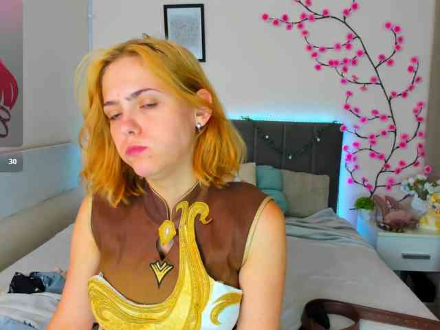 DellaRowwe webcam