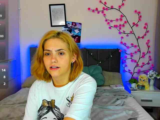 DellaRowwe webcam