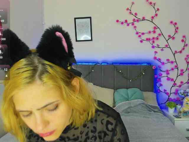 DellaRowwe webcam