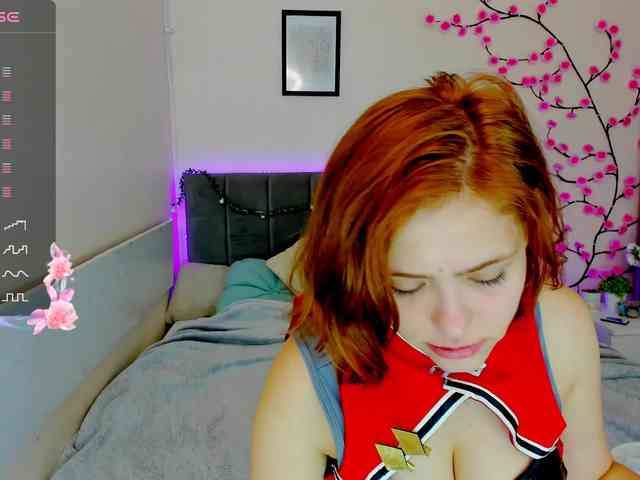 DellaRowwe webcam