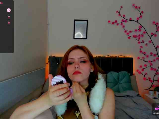 DellaRowwe webcam