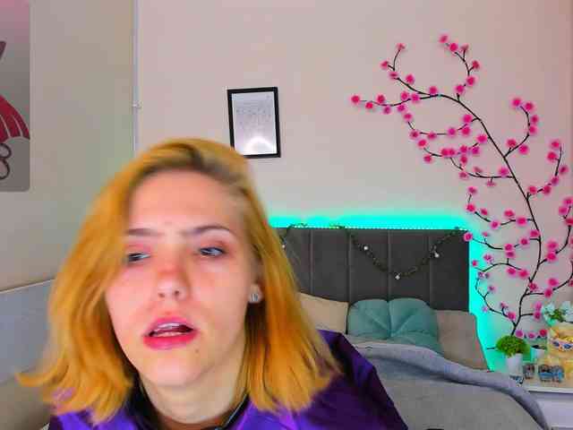 DellaRowwe webcam