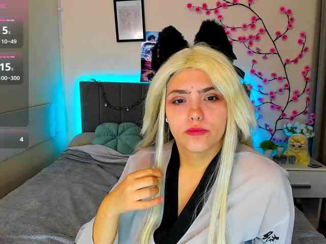 DellaRowwe webcam