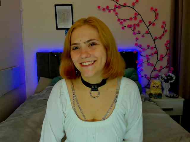 DellaRowwe webcam