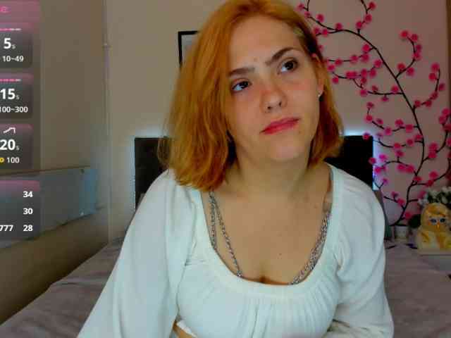 DellaRowwe webcam