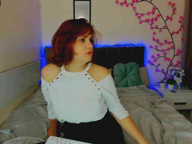 DellaRowwe webcam