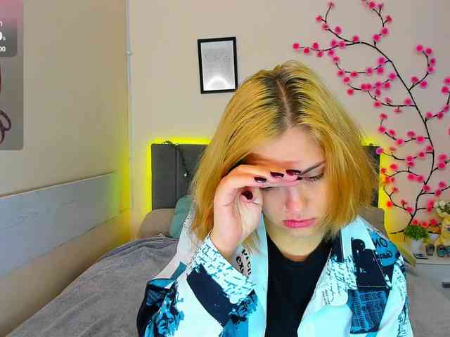 DellaRowwe webcam