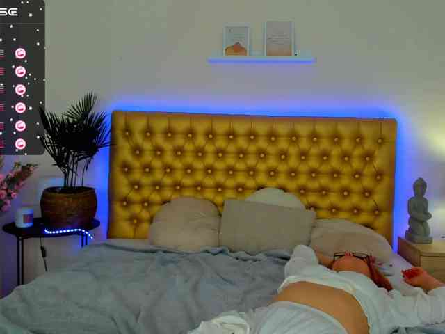 DellaRowwe webcam