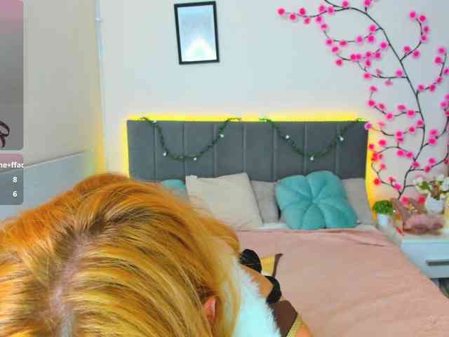 DellaRowwe webcam