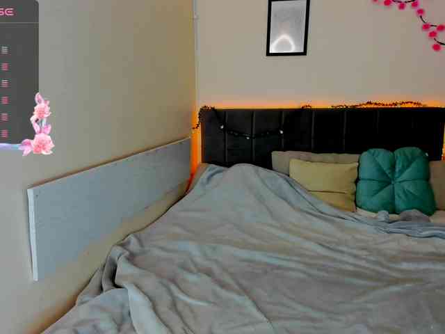 DellaRowwe webcam