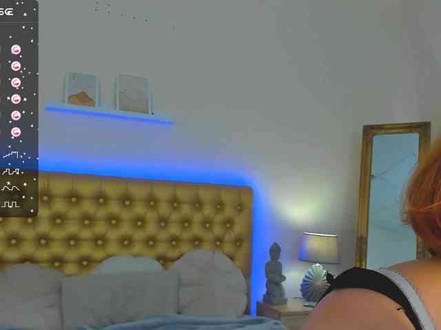 DellaRowwe webcam