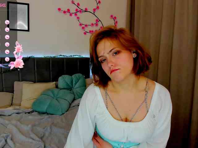 DellaRowwe webcam