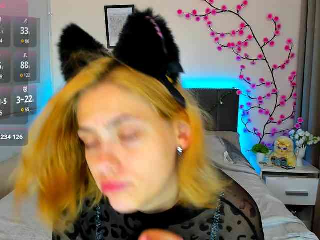 DellaRowwe webcam