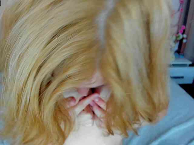 DellaRowwe webcam