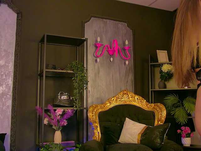 DivaCassie's BongaCams show and profile