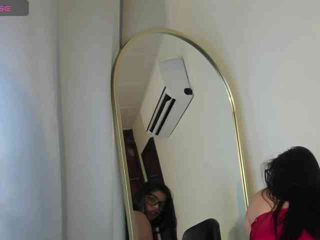 IvonneAshar webcam