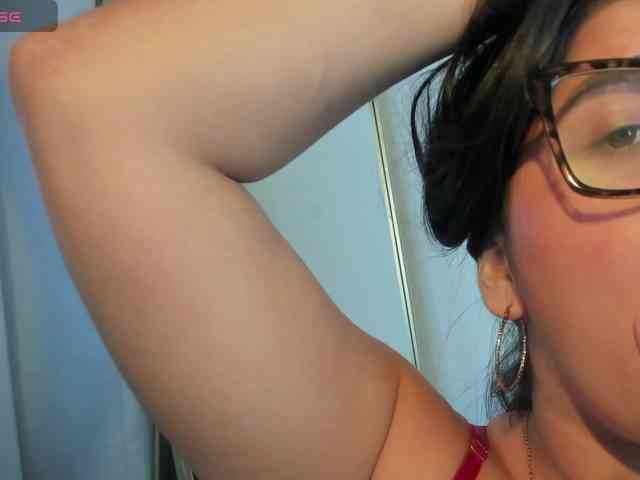 IvonneAshar webcam