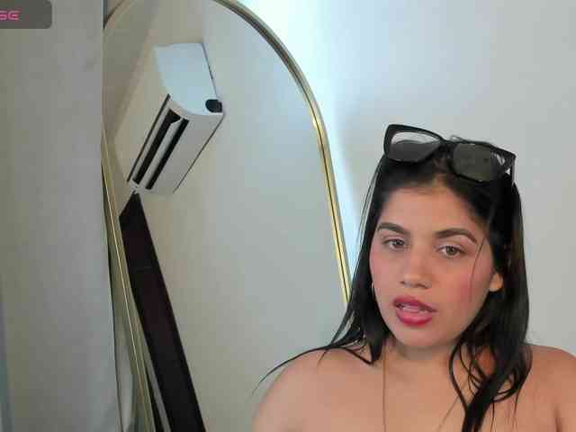 IvonneAshar webcam