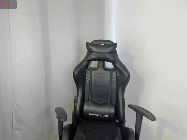 IvonneAshar webcam