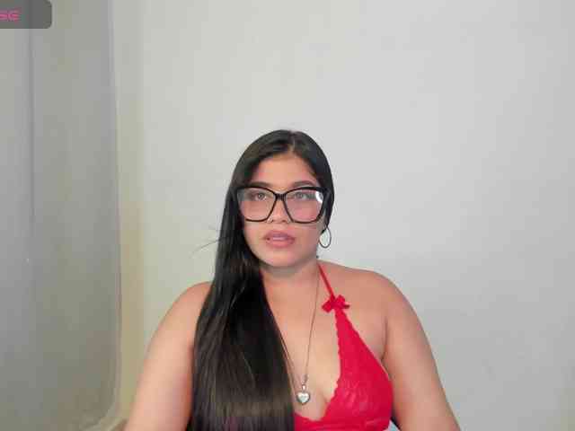 IvonneAshar webcam