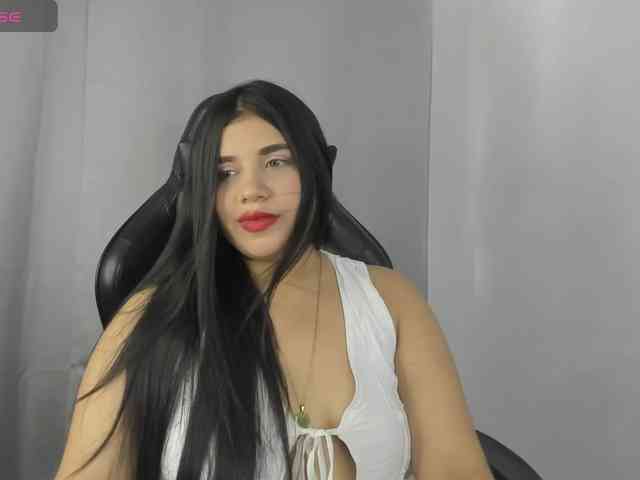 IvonneAshar webcam