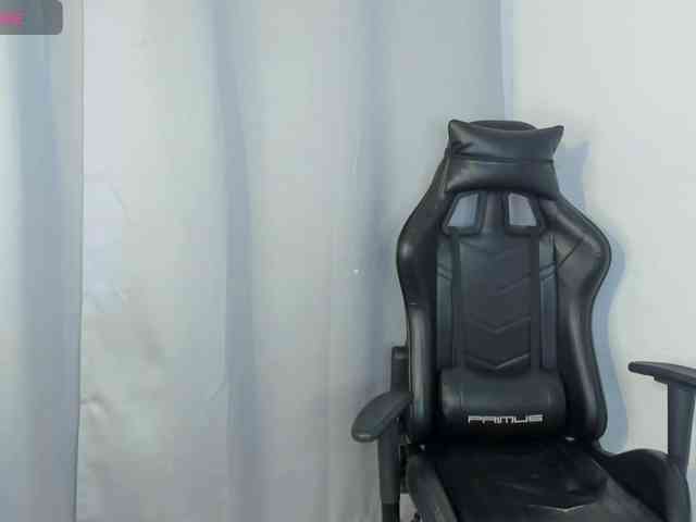 IvonneAshar webcam