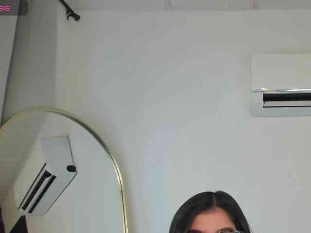 IvonneAshar webcam