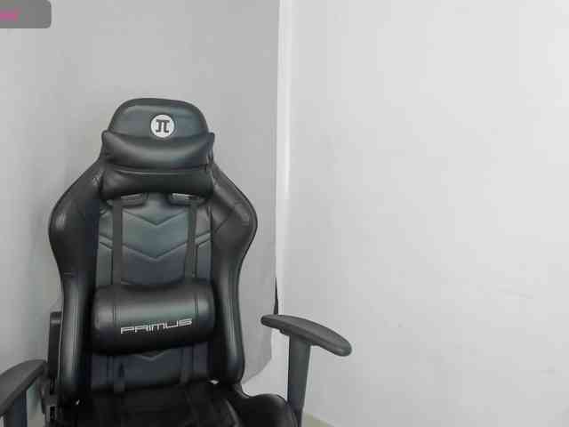 IvonneAshar webcam