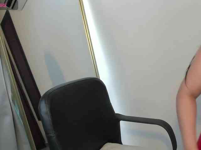 IvonneAshar webcam