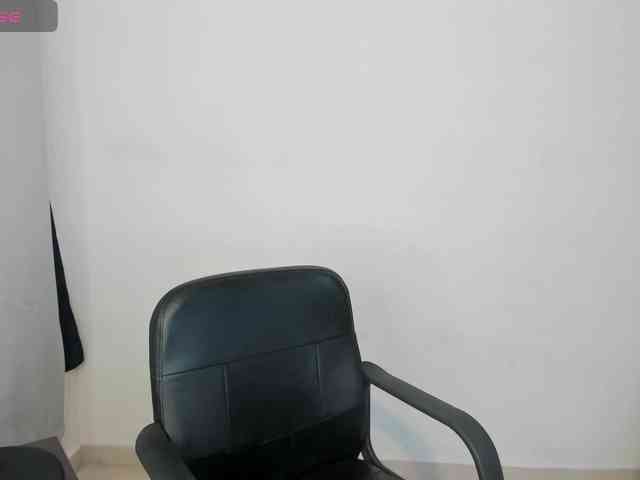 IvonneAshar webcam