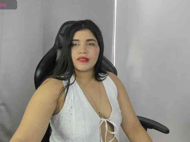 IvonneAshar webcam